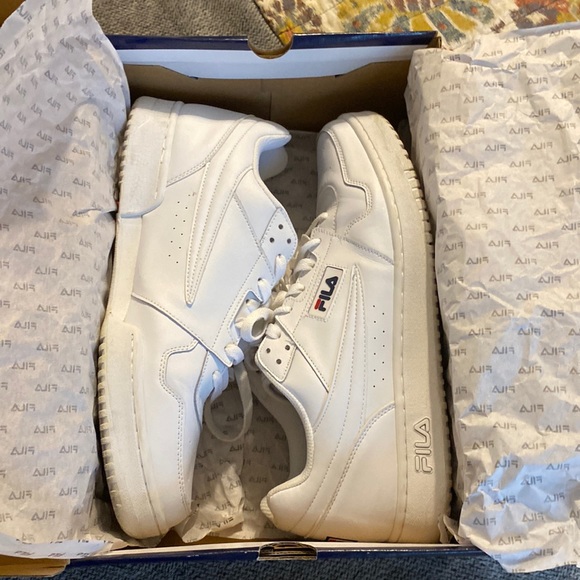 Fila T-2 low tops - Picture 7 of 7